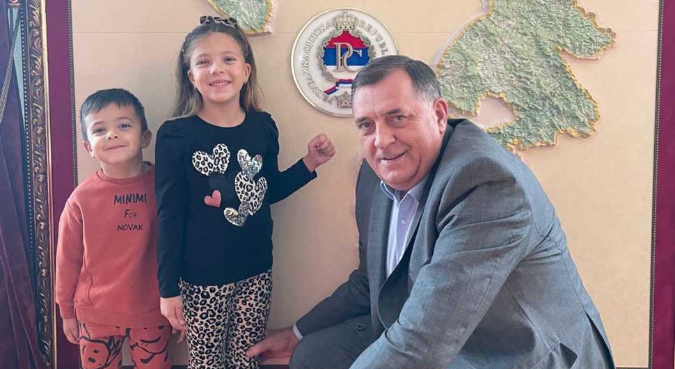 dodik unuci.jpg